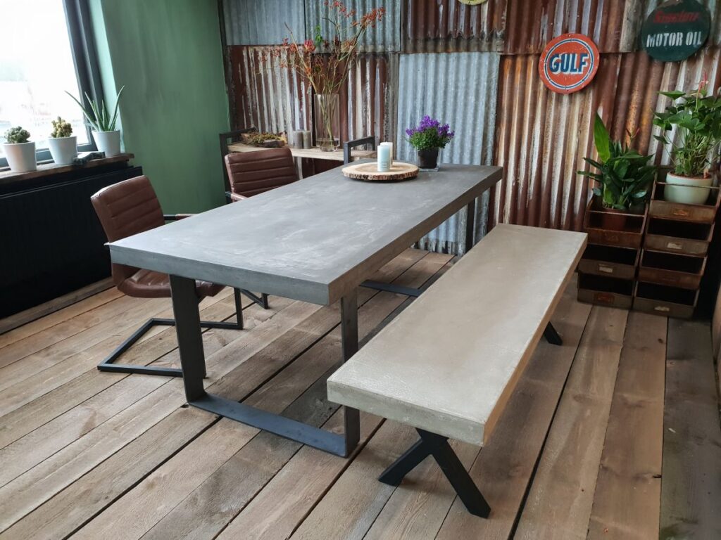 Robuuste betontafel Tin