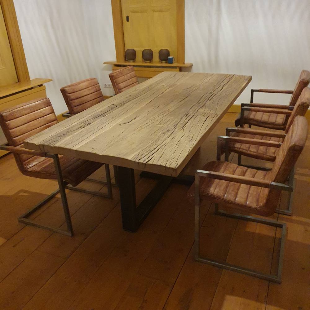 Oud eikenhouten tafel