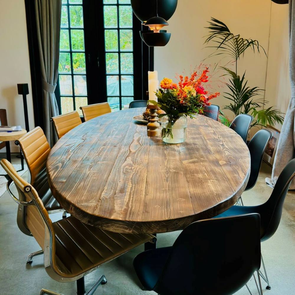 Burned wood ovale tafel