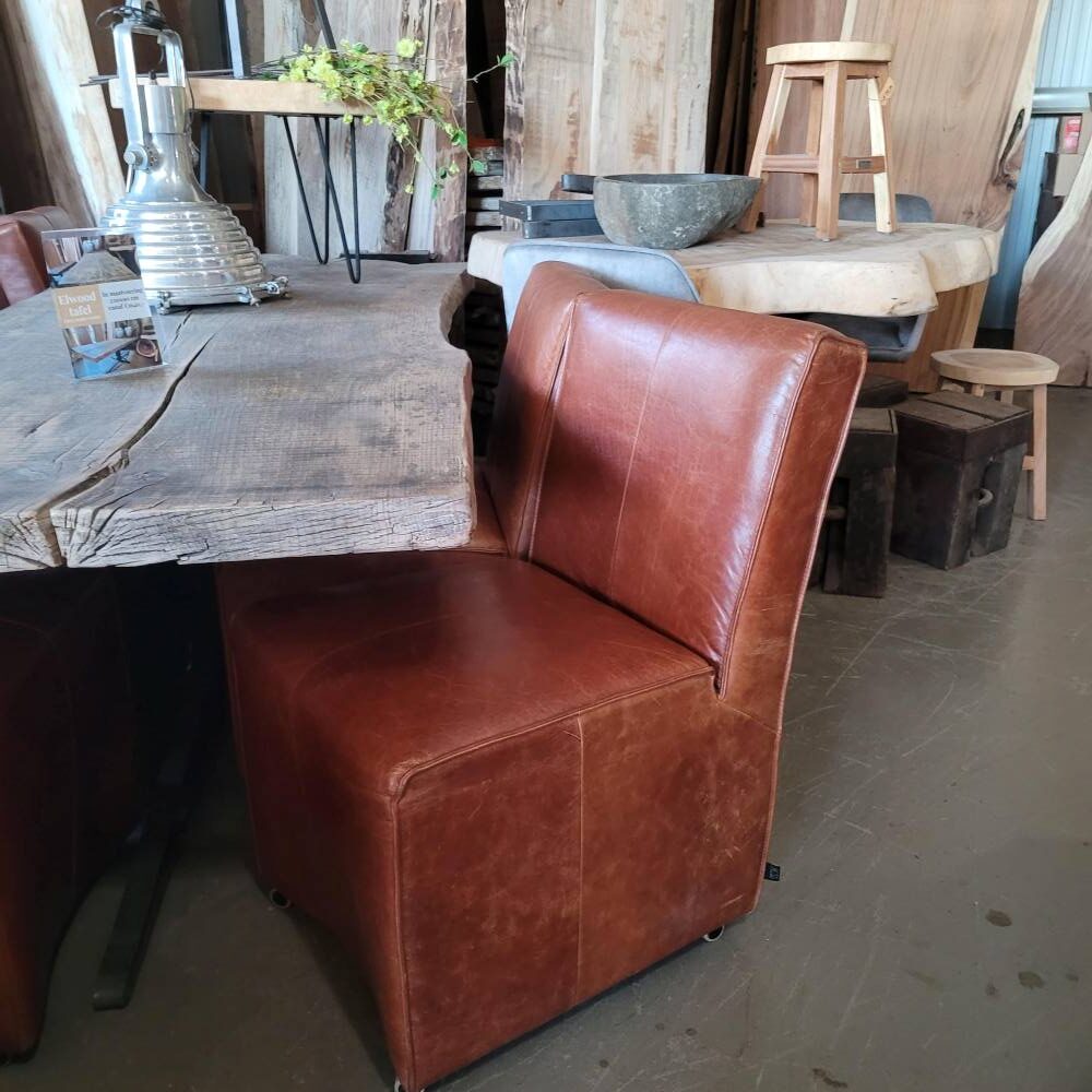 Stoel Jess – Lederen fauteuil met karakter