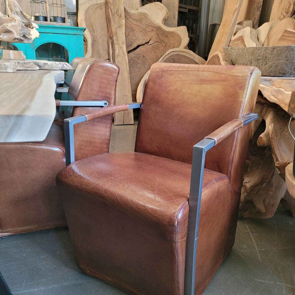 Robuuste lederen eetkamerstoel cognac